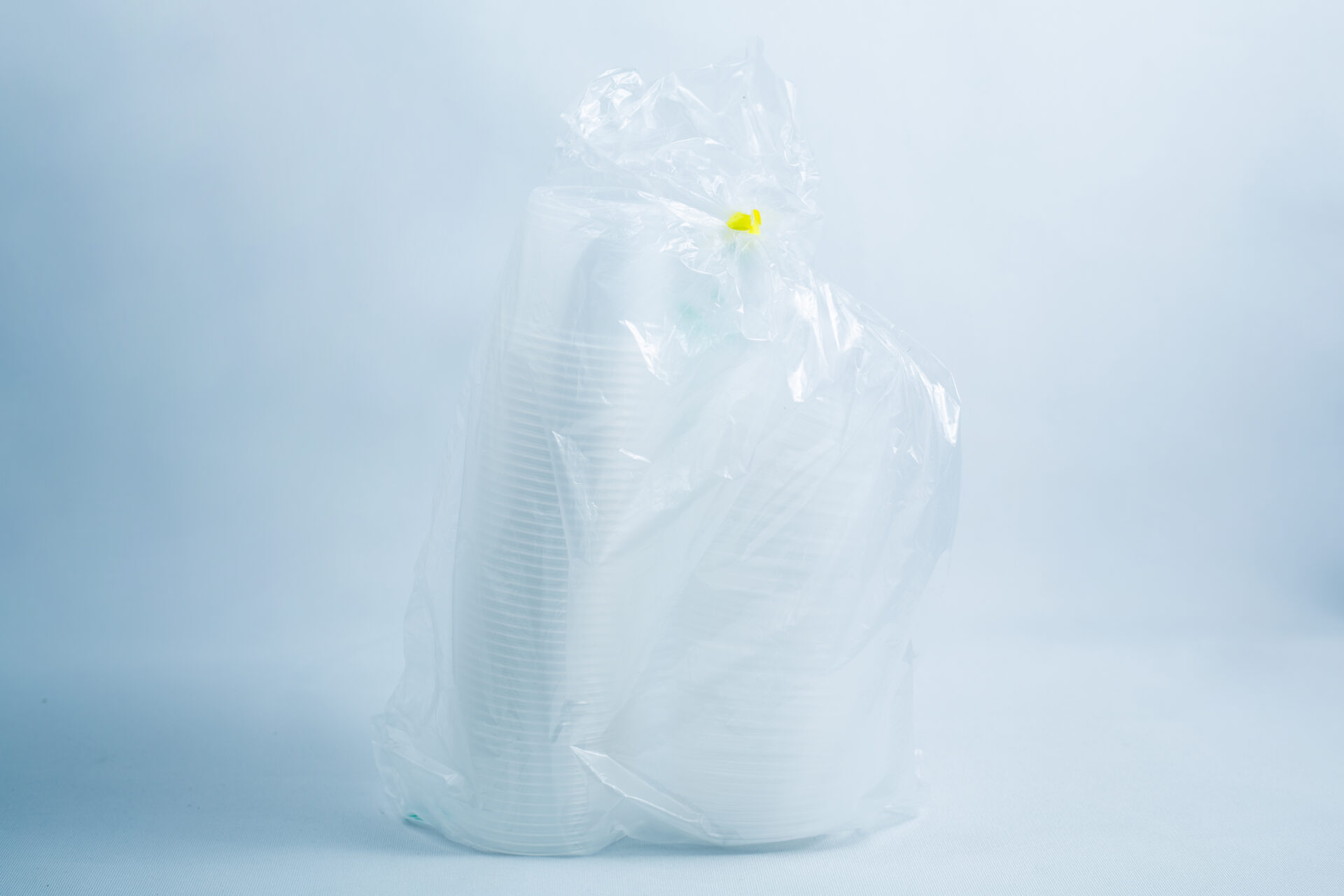 Agar Container-Alternative to Petri Dish-50 x 100ml are disposable plastic pots, ideal for dipping sauces, packed in a transparent bag and secured with a yellow twist tie.