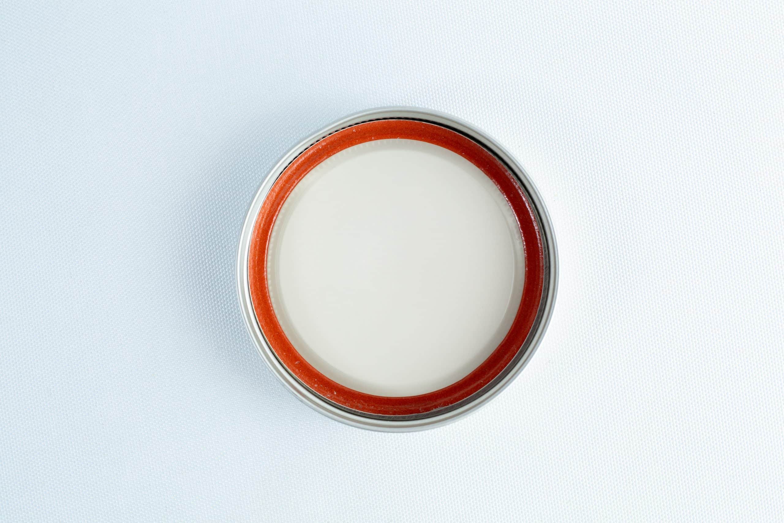 The Self-healing injection port & Air Vent Filter-3M is a metal jar lid with a red rubber seal, self-healing injection port, and air filter vent, shown from above on a white background.