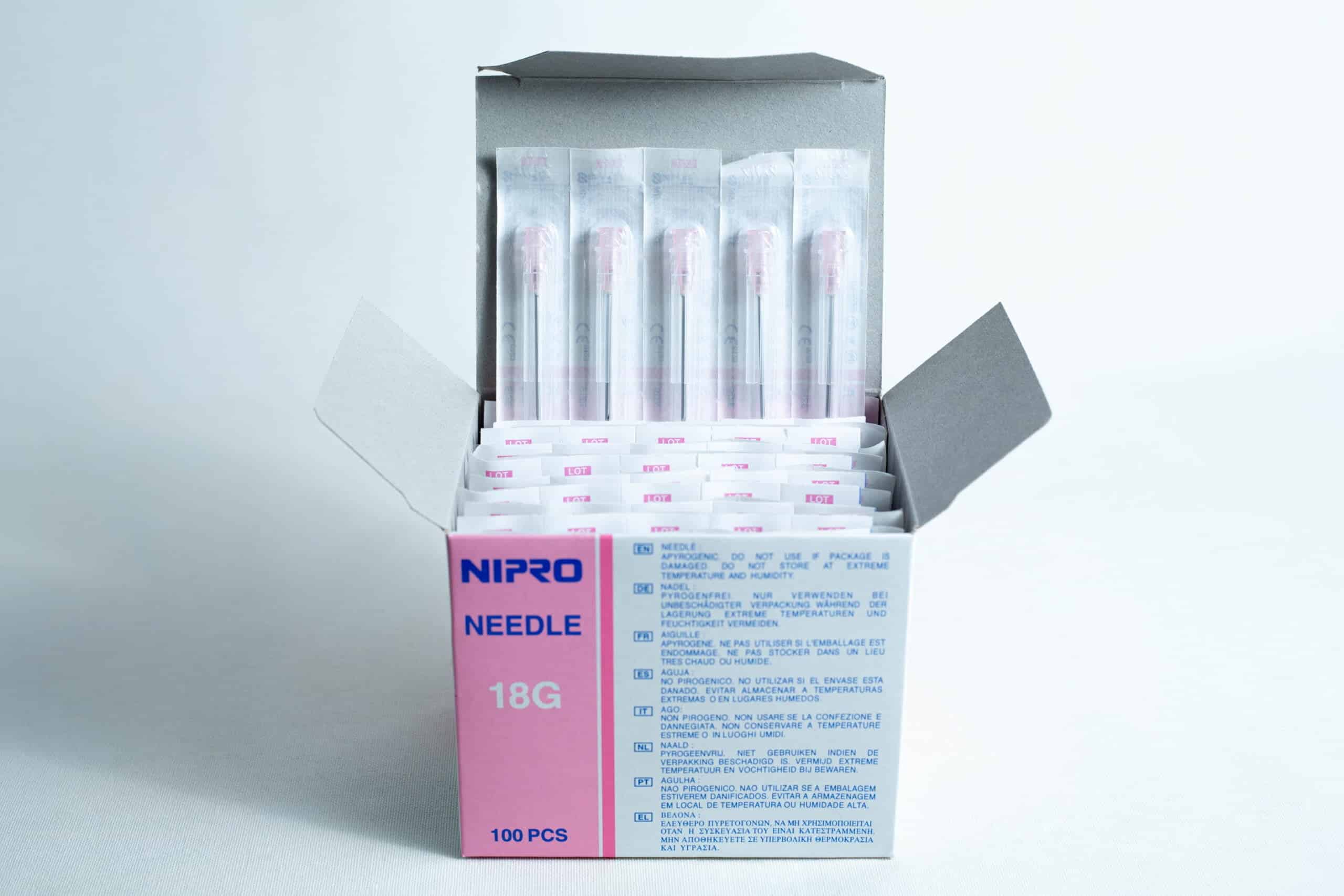 Sterile 18G hypodermic needles whole box 100pcs—each needle individually wrapped in plastic. Ideal for medical or laboratory use when you need reliable 18G needle supplies.